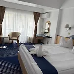 Briza Boutique Hotel 3*
