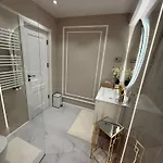 Briza Boutique Mamaia